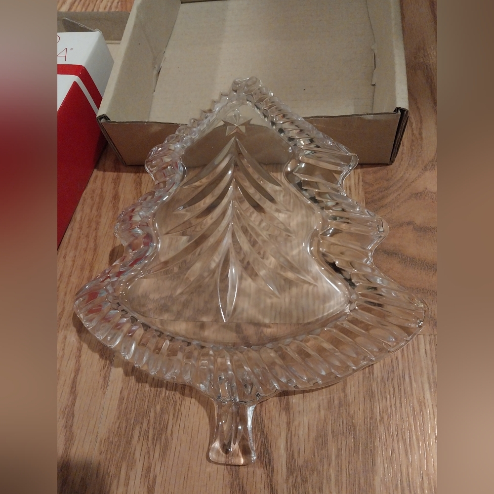 8" tree shaped crystal dish - Picture 2 of 5